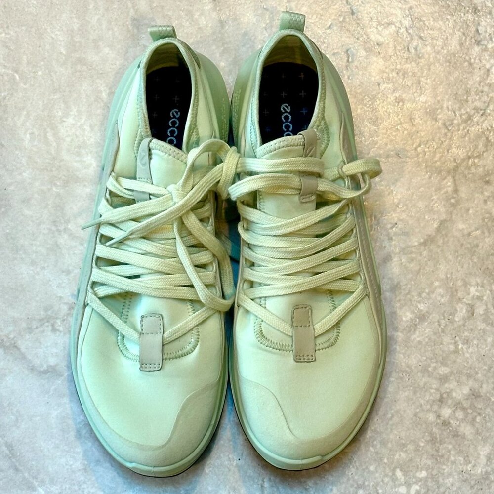 ECCO BIOM 2.0 NATURAL MOTION Women's Size 41 Mint Green Sneaker Shoes